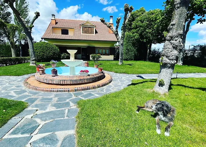 Фото El Estanque Del Polear Casa Rural Valverde Del Majano