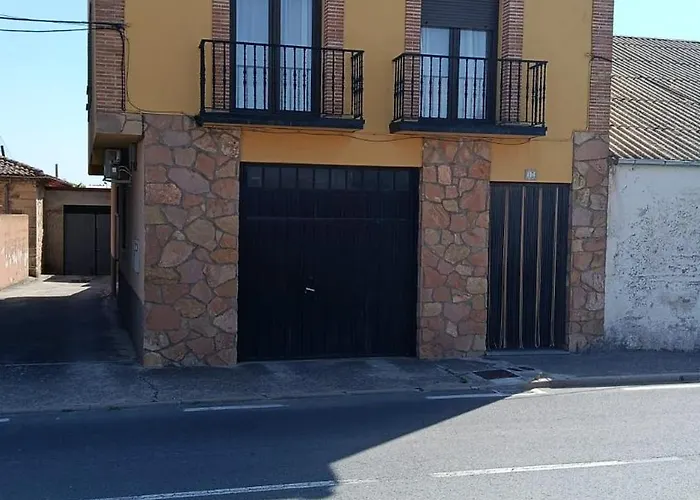 Casa de las eras en Turégano foto
