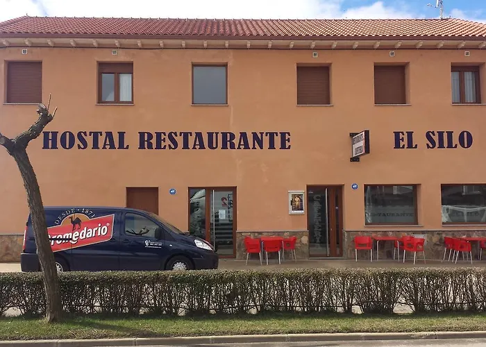 Hostal Restaurante El Silo Santa Maria del Paramo photo
