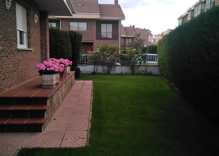 Hostal Azua Salas De Los Infantes photo