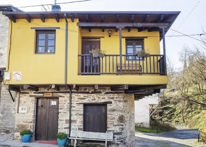 Comfortable Holiday Home In Villanueva De Valdueza With Barbecue foto
